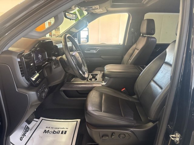 2024 Chevrolet Silverado 2500HD LTZ photo 3