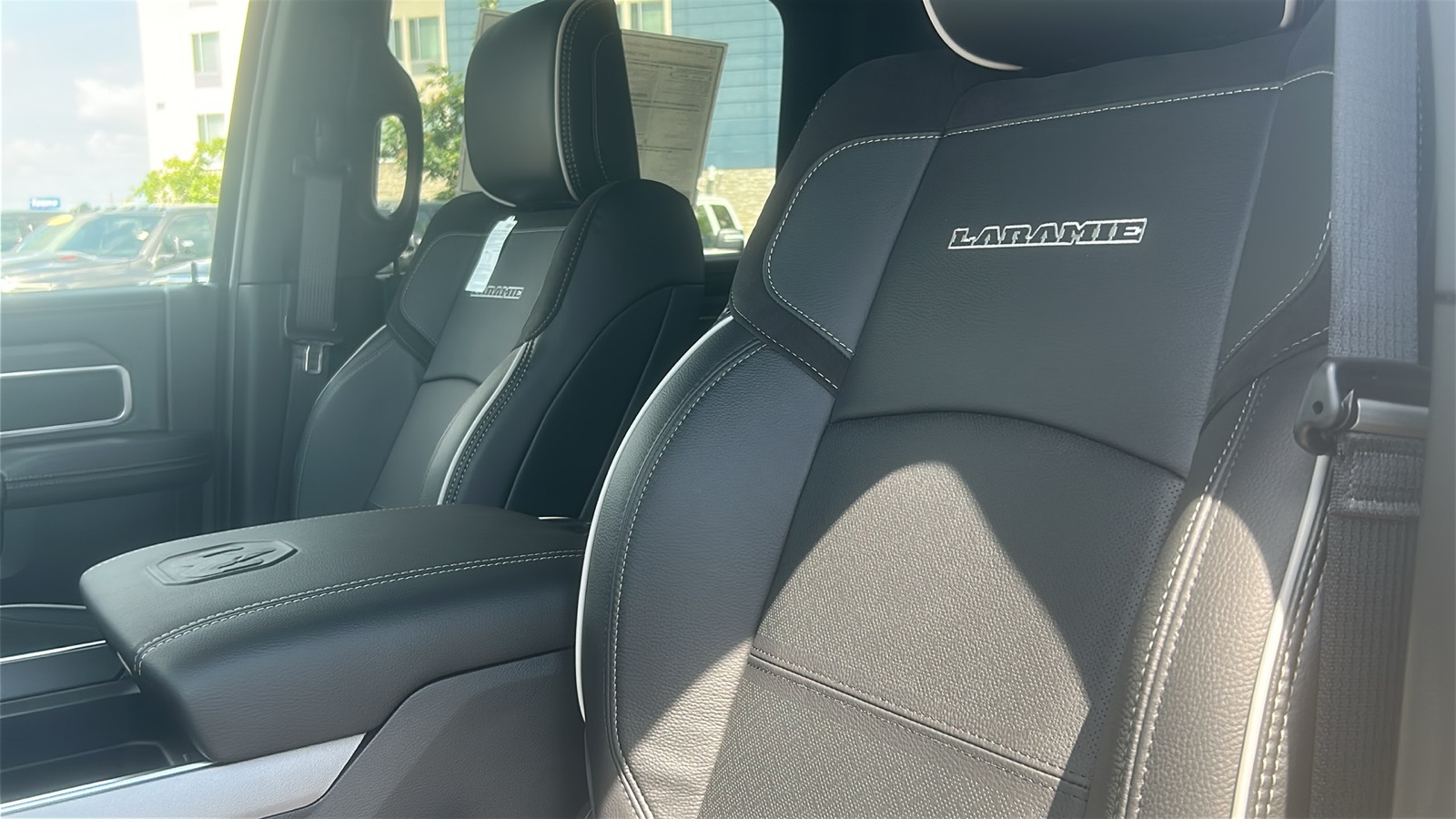 2025 Ram 2500 Laramie photo 19