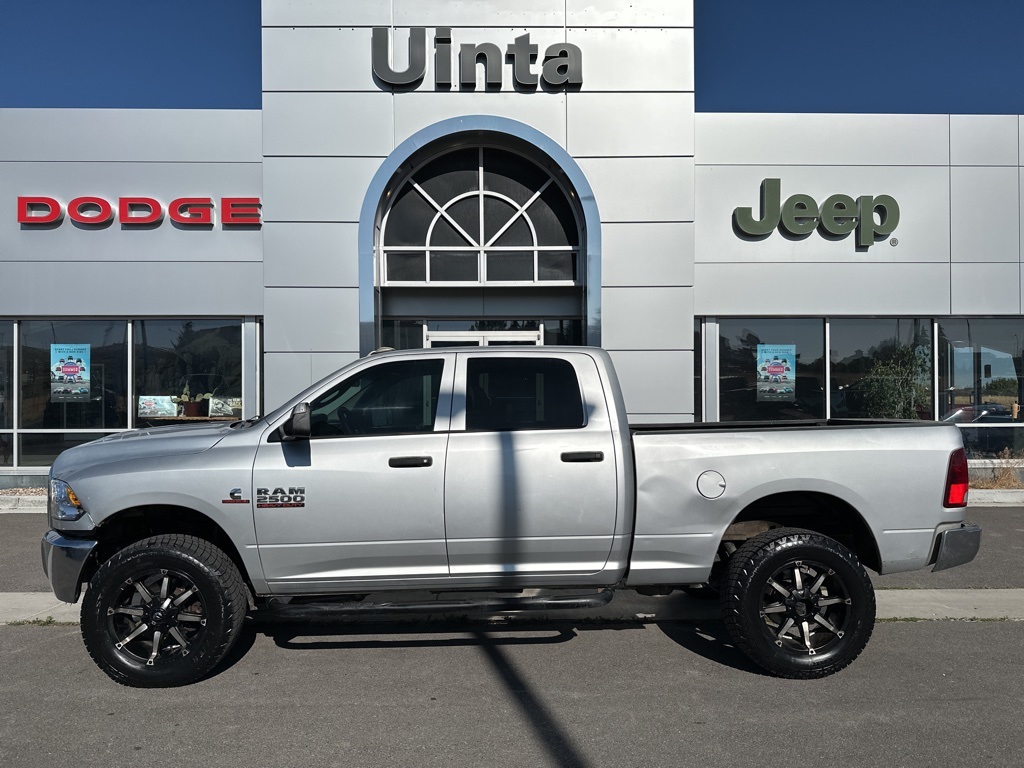 2017 Ram 2500 Tradesman photo 3