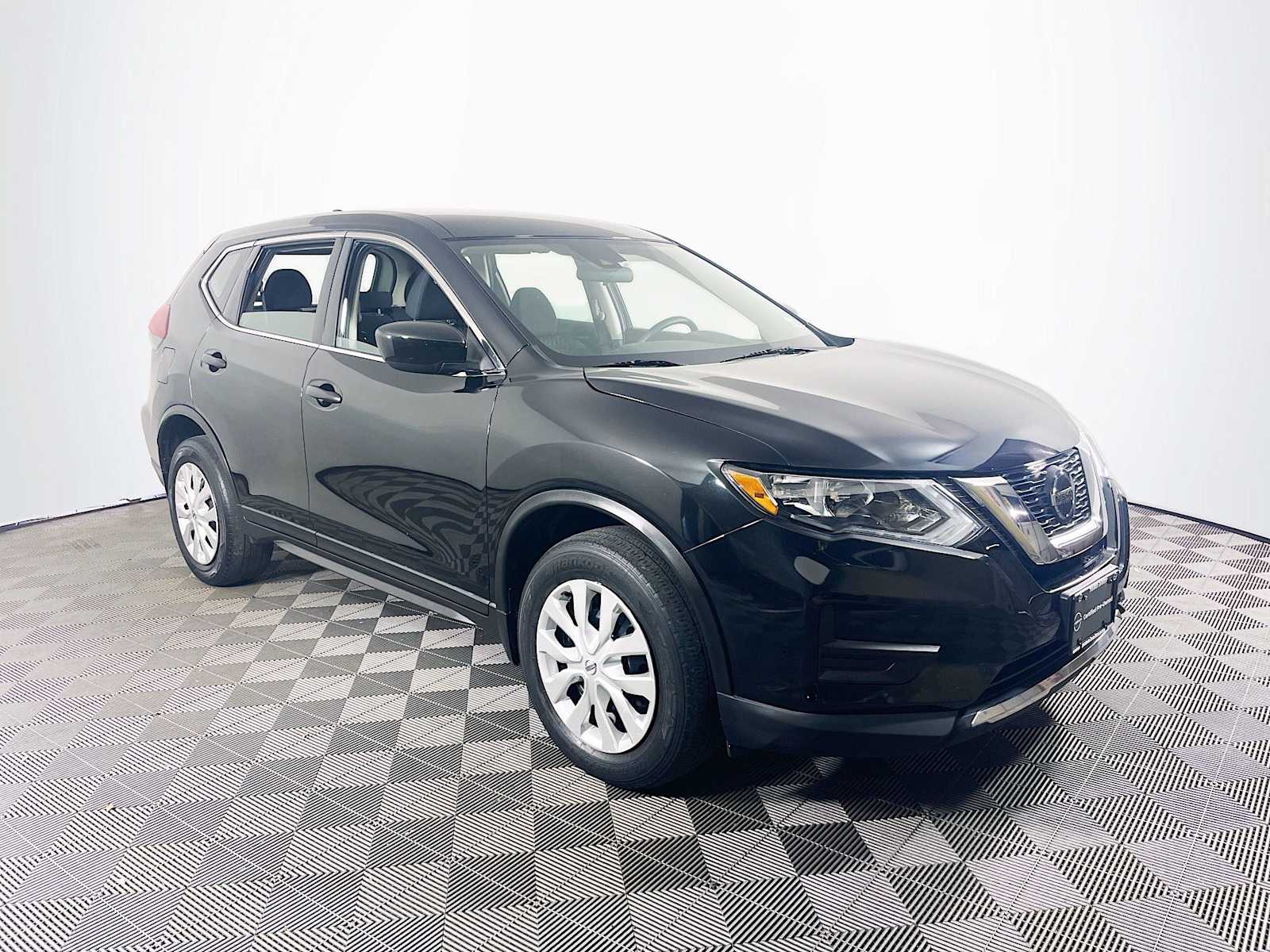 2020 Nissan Rogue S photo 3