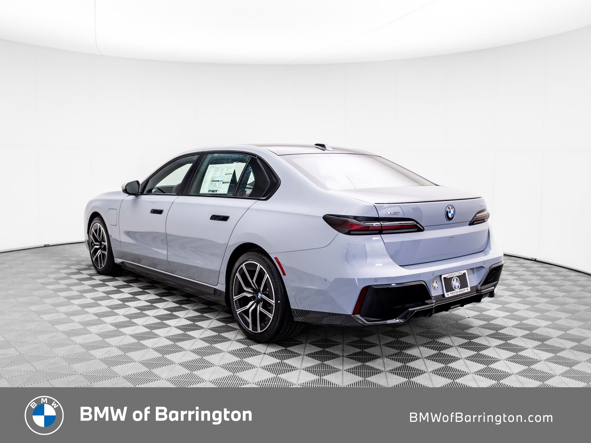 New 2025 Brooklyn Grey Metallic BMW 750e xDrive image 3