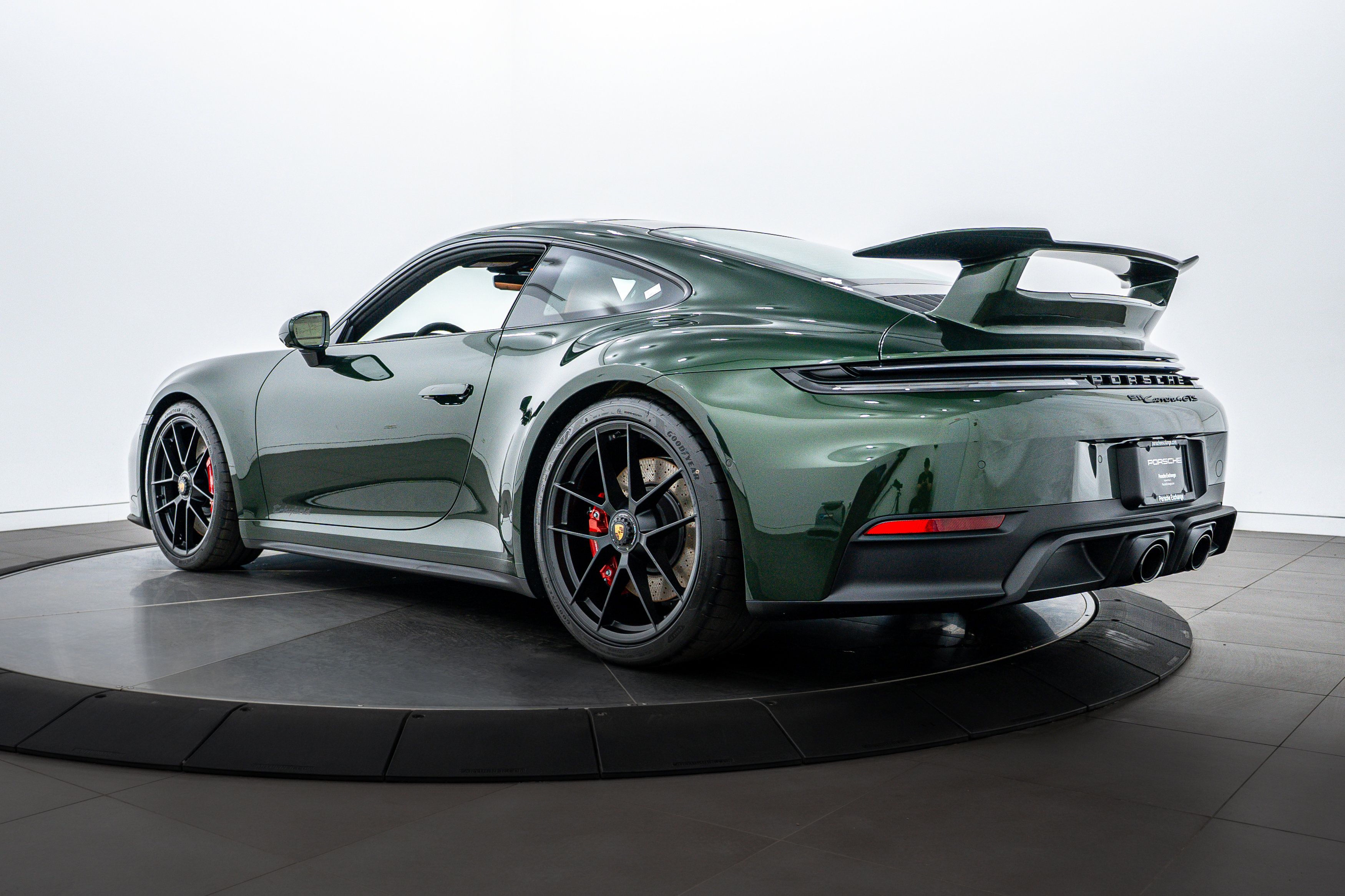 2026 Porsche 911 4 GTS photo 3