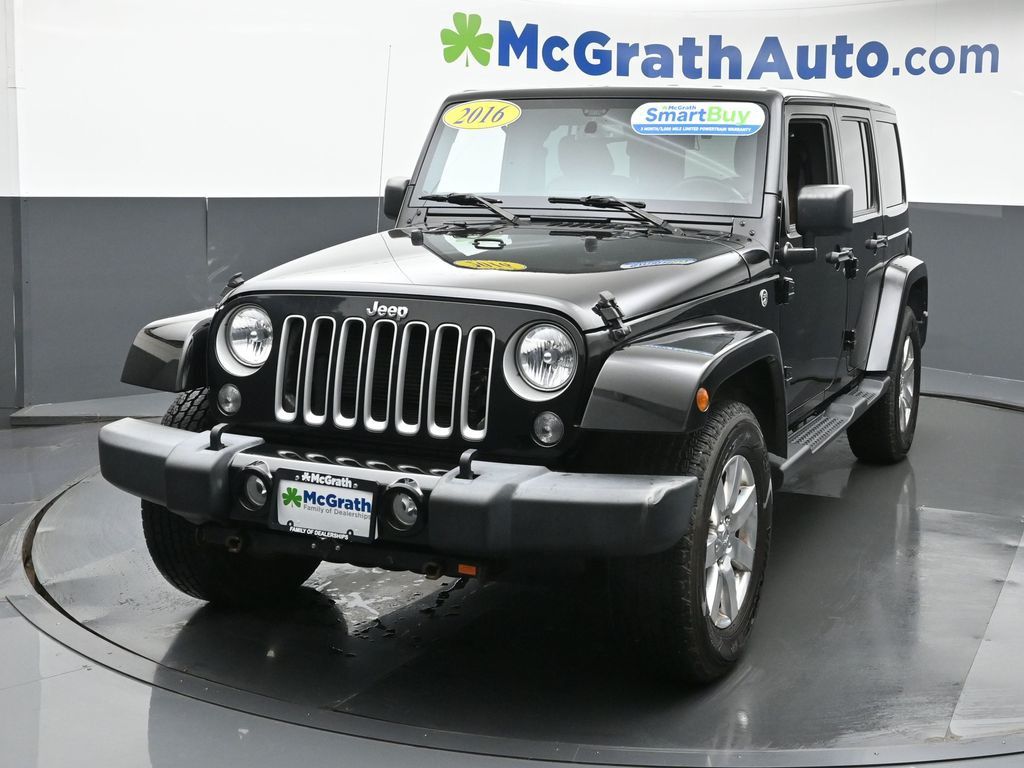 2016 Jeep Wrangler Unlimited Sahara photo 4