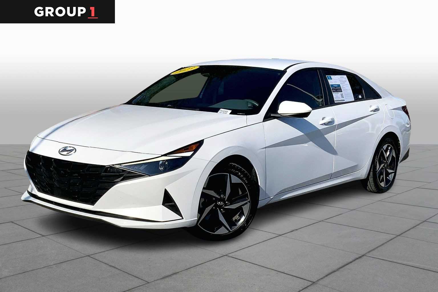 2023 Hyundai Elantra SEL's photo