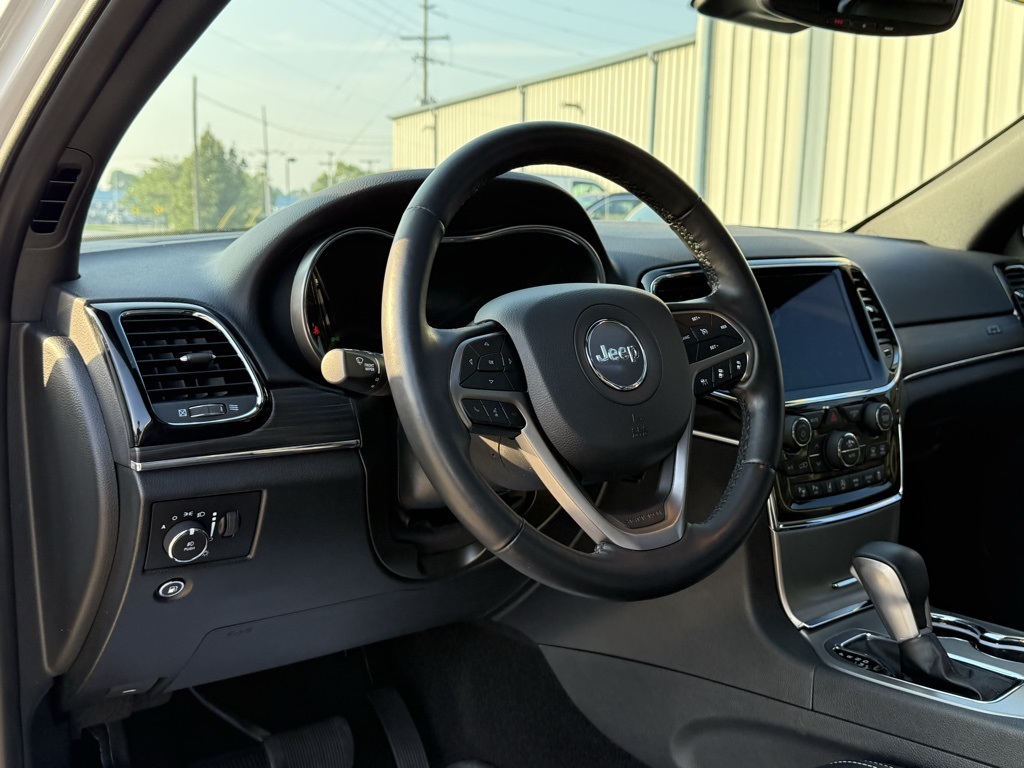 2021 Jeep Grand Cherokee Anniversary Edition photo 19