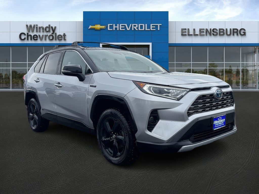2021 Toyota RAV4 XSE's photo