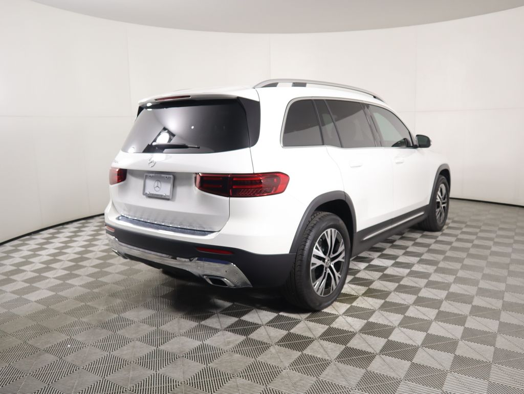 2026 Mercedes Benz GLB 250 photo 4