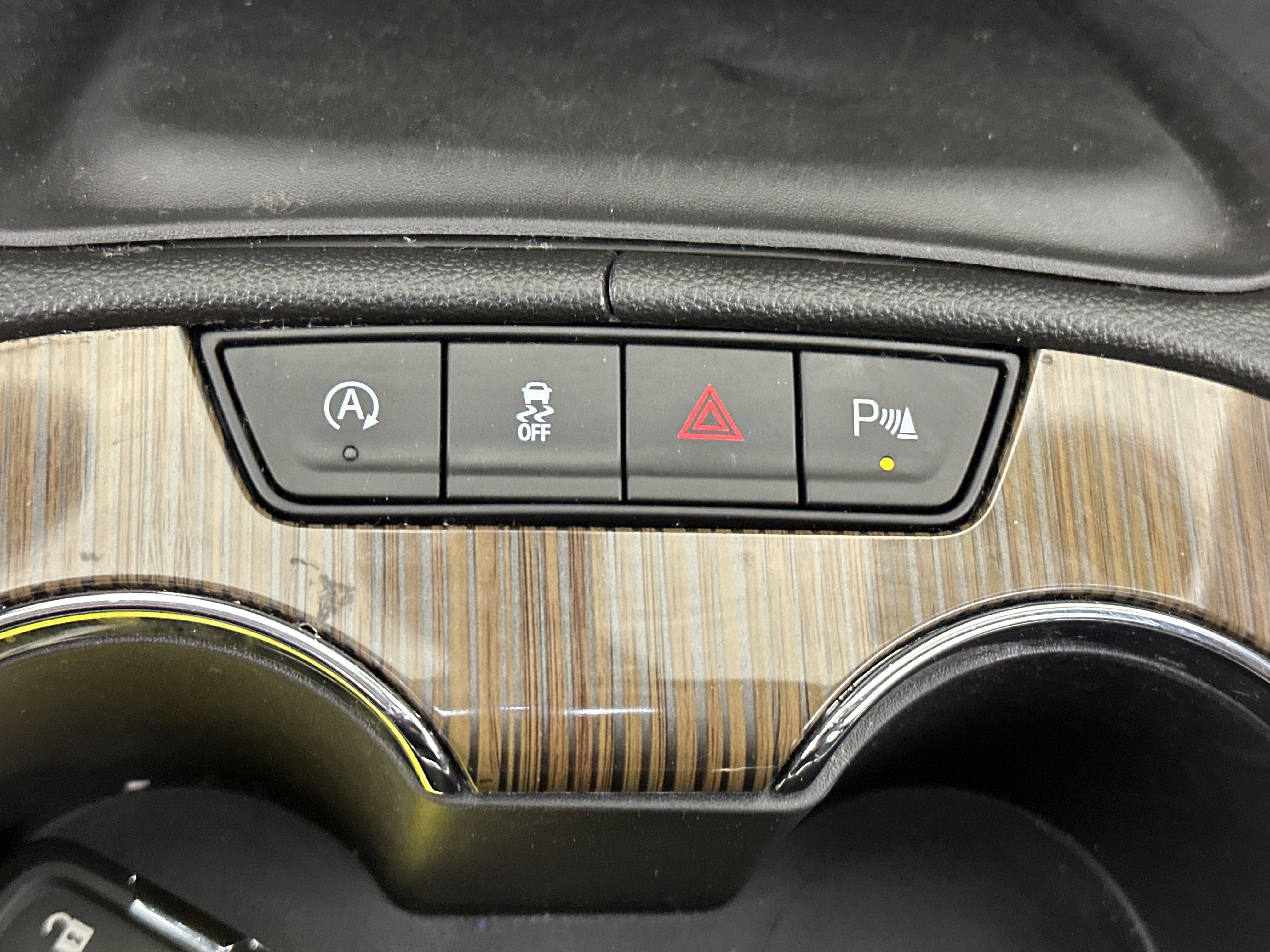 2023 Gmc Acadia SLE photo 14