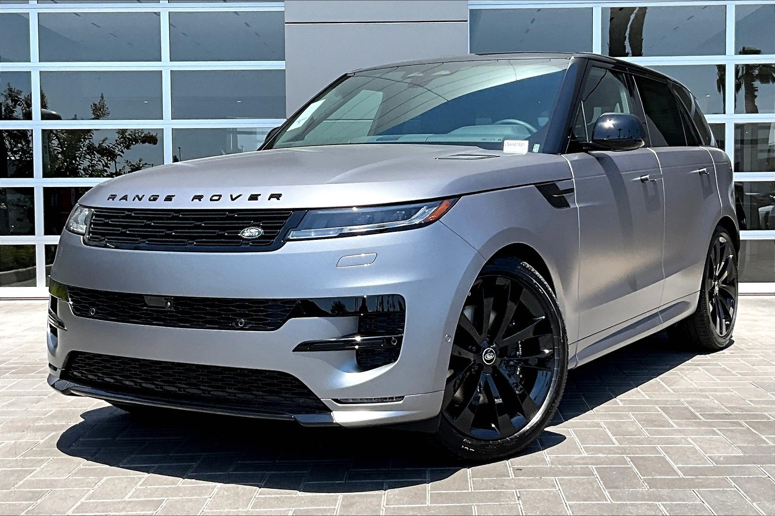 2025 Land Rover Range Rover Sport Dynamic SE's photo