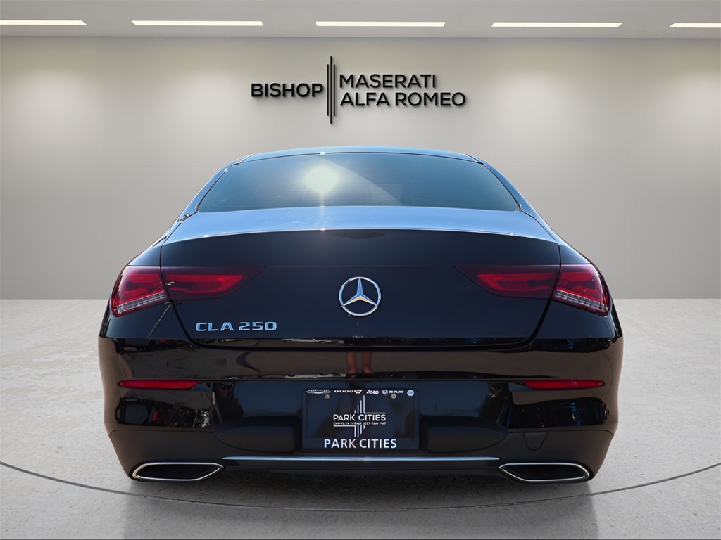 2022 Mercedes Benz CLA 250 photo 4