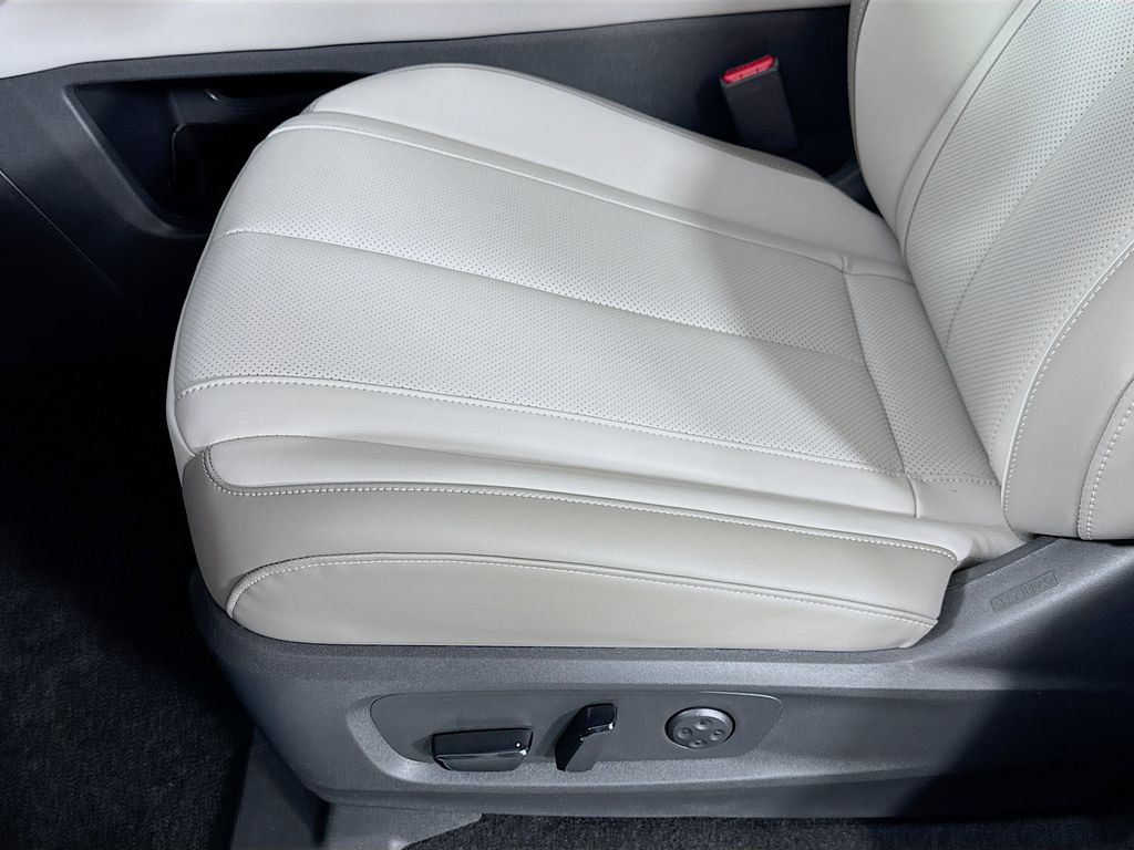 2026 Infiniti QX60 Luxe photo 22