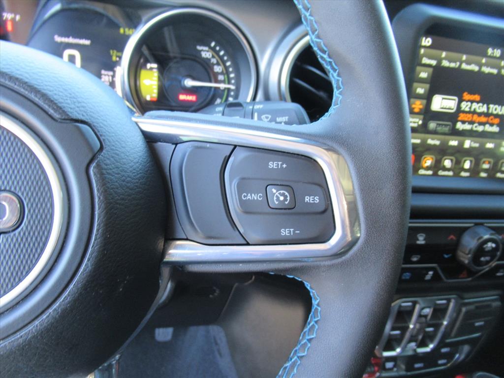 2023 Jeep Wrangler Rubicon 4xe photo 21