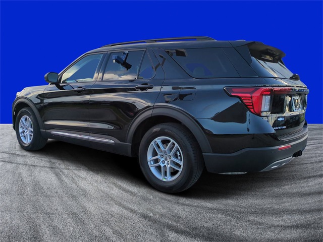 2025 Ford Explorer photo 4