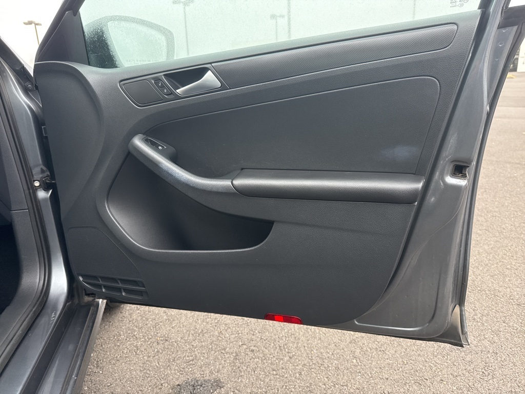 2013 Volkswagen Jetta 2.0 Base photo 20