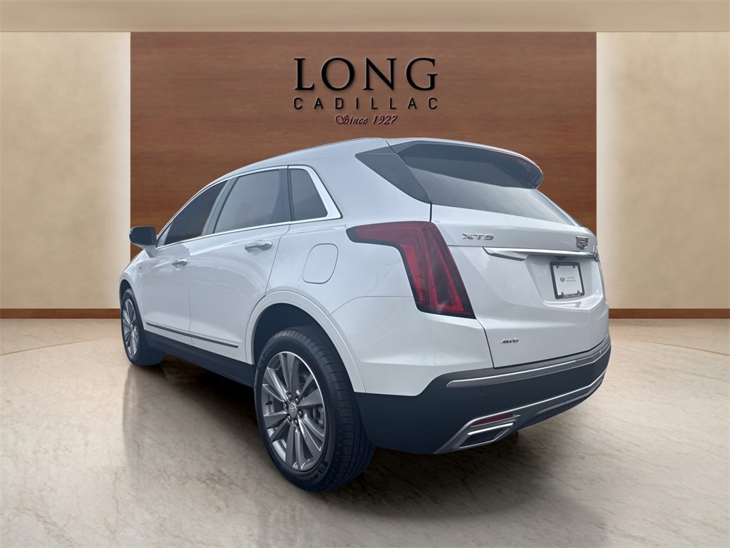 2025 Cadillac XT5 Premium Luxury photo 3