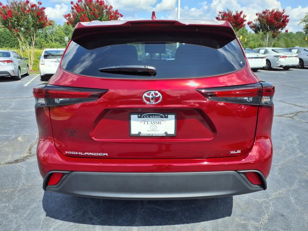 2024 Toyota Highlander XLE photo 4