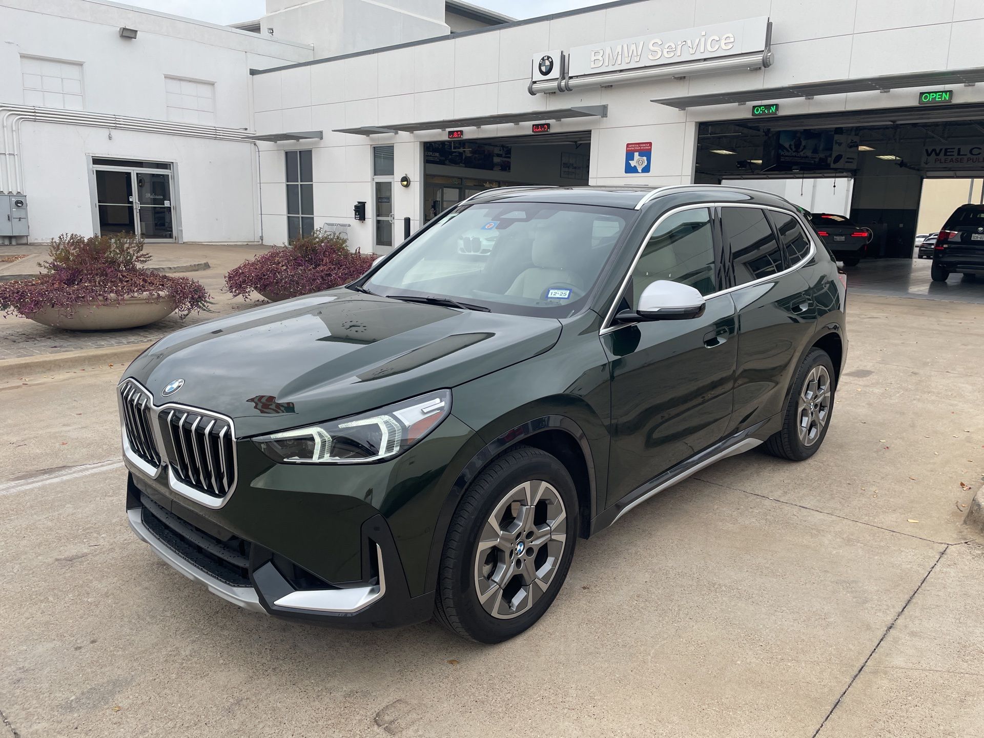 2023 BMW X1 28i's photo