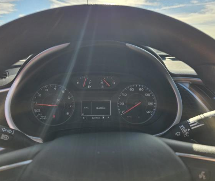 2023 Chevrolet Malibu 1LT photo 2