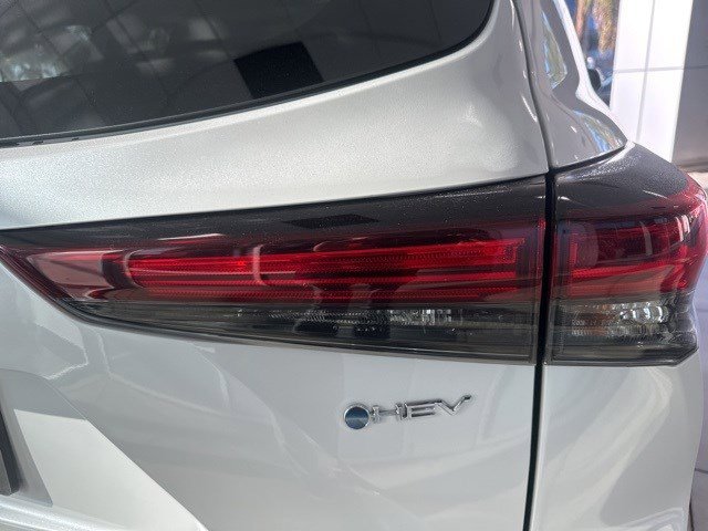 2025 Toyota Highlander Hybrid XLE photo 4