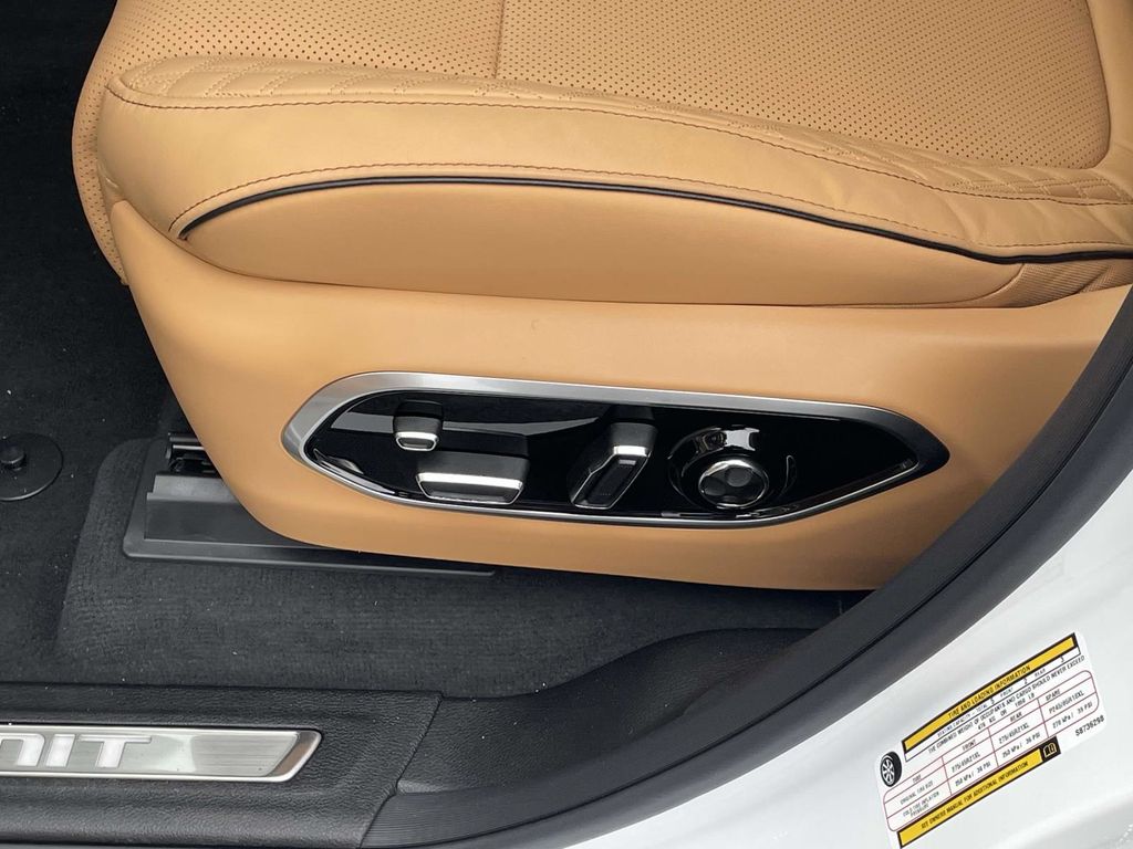 2025 Jeep Grand Cherokee Summit Reserve photo 19