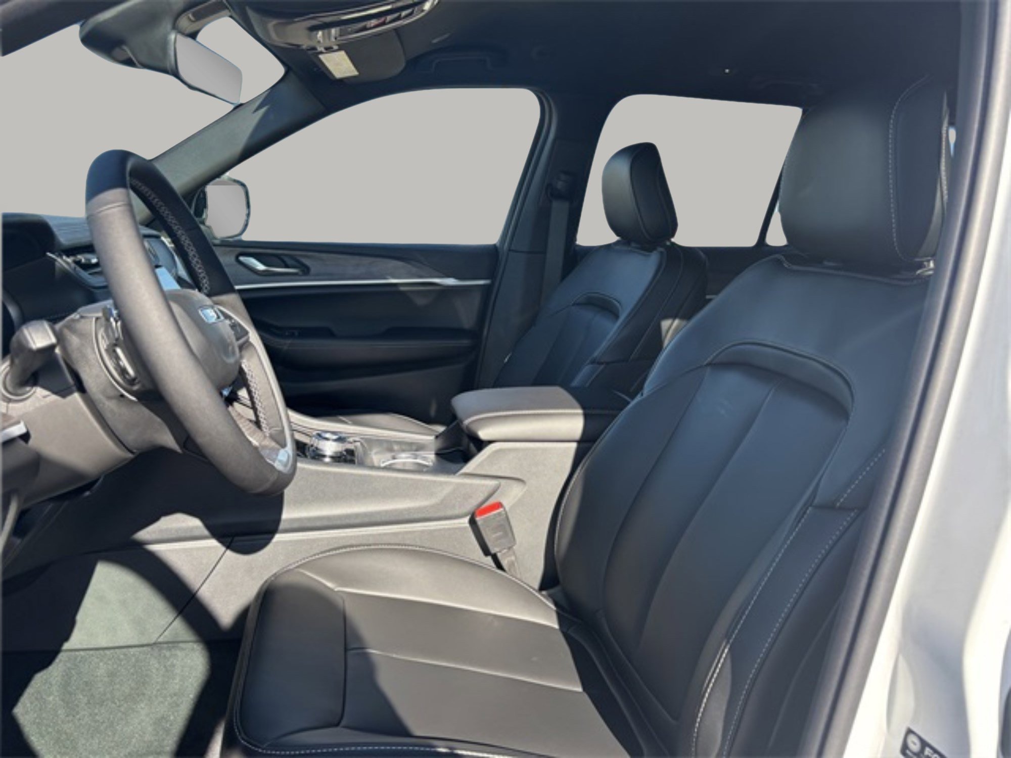 2025 Jeep Grand Cherokee Limited photo 13