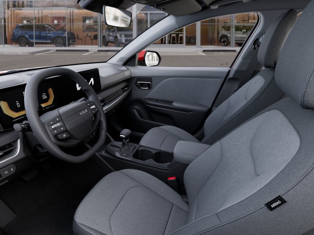 2025 Kia K4 LXS photo 16
