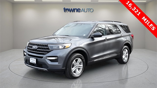 2023 Ford Explorer XLT's photo