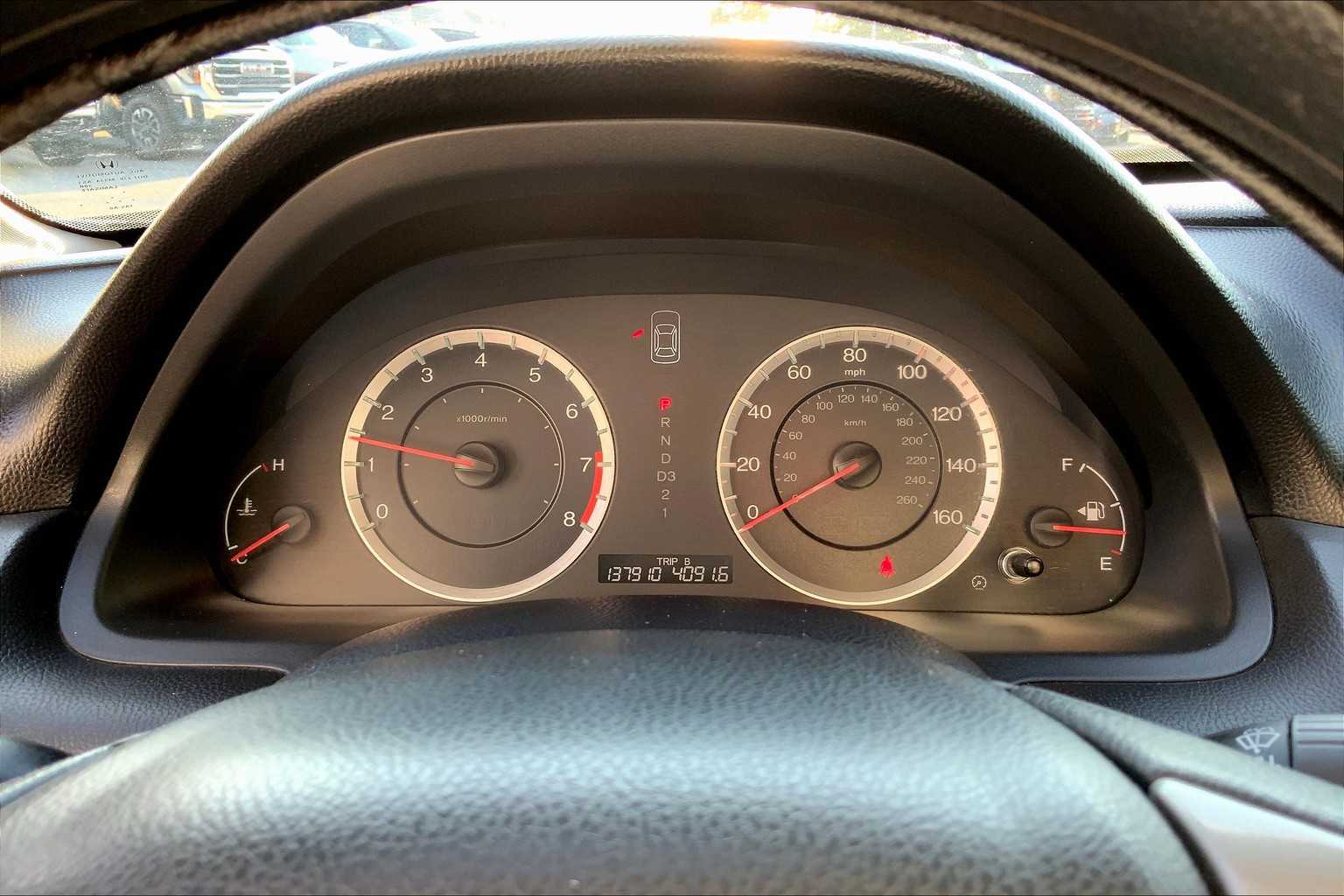 2011 Honda Accord LX-P photo 23