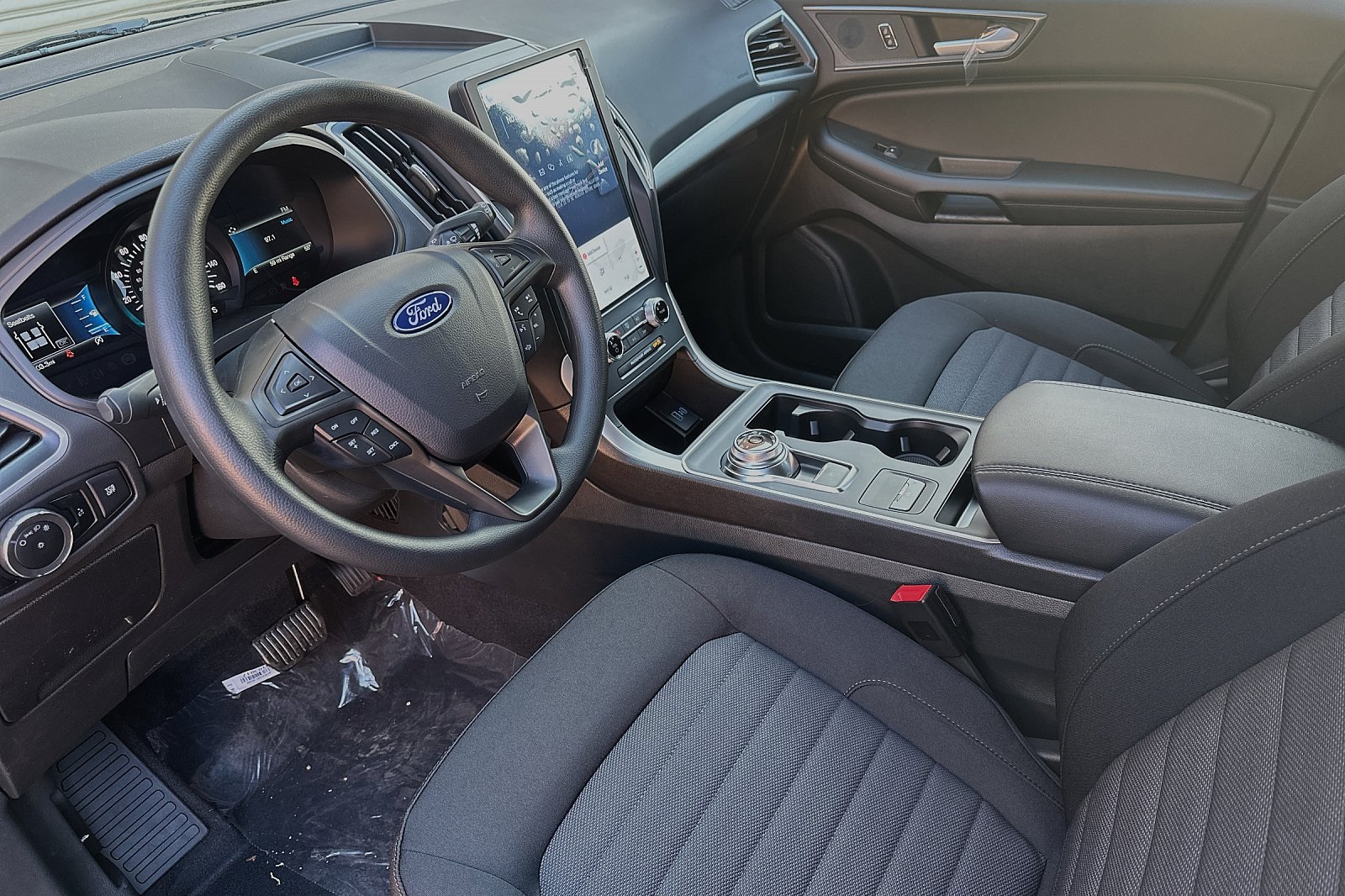 2024 Ford Edge SE photo 10