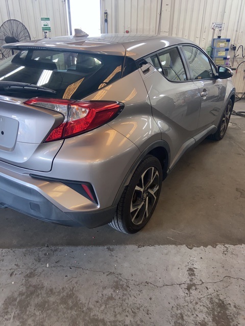 2018 Toyota C-HR XLE photo 6