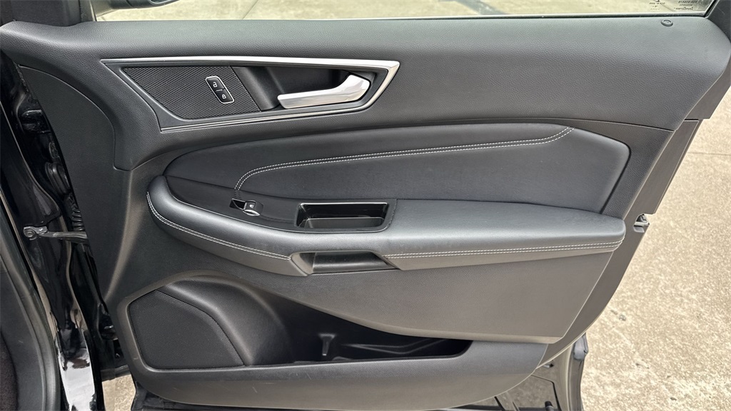 2017 Ford Edge Titanium photo 41