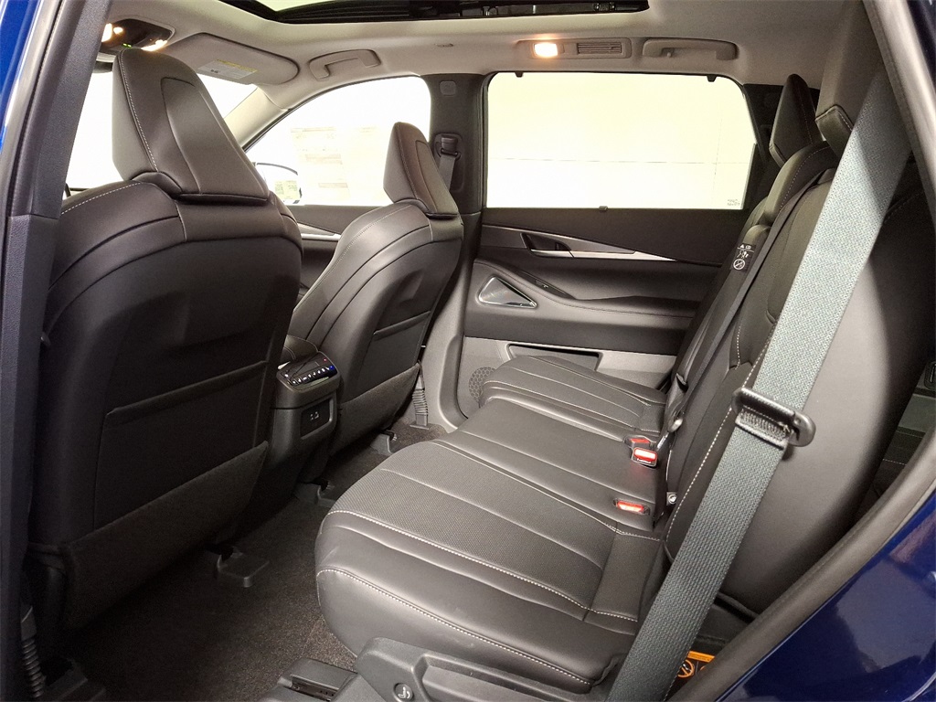 2025 Infiniti QX60 Luxe photo 9