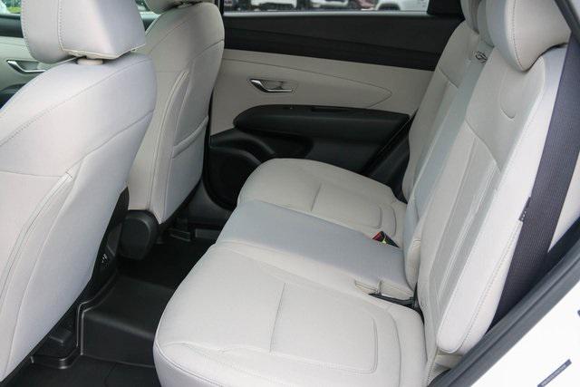 New 2025 White Hyundai SEL FWD image 11