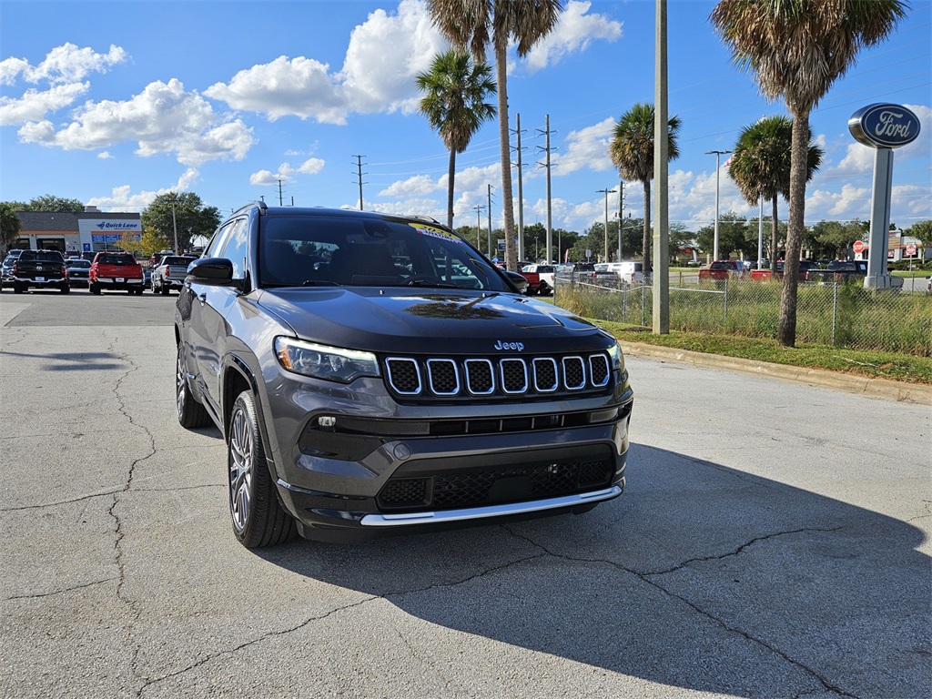 2023 Jeep Compass Limited photo 2