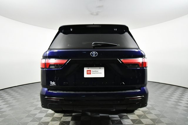 2023 Toyota Sequoia SR5 photo 11
