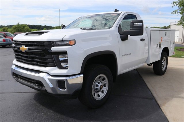 2024 Chevrolet Silverado 3500HD Work Truck photo 3