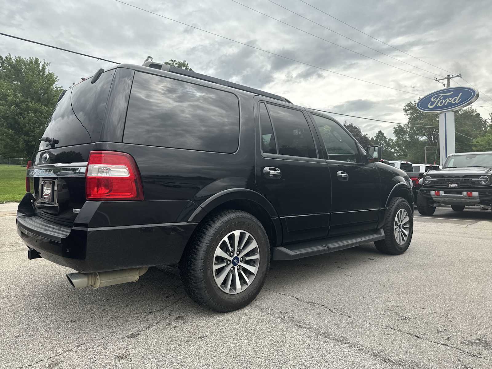 2017 Ford Expedition XLT photo 4