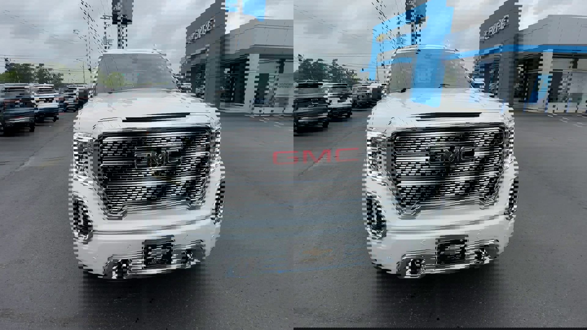 2021 Gmc Sierra Denali photo 2
