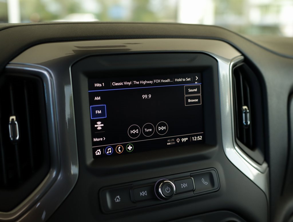 2026 Chevrolet Silverado 1500 Custom photo 13