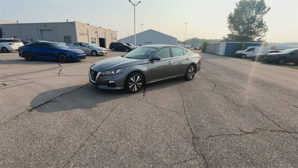 2022 Nissan Altima 2.5 SV photo 4