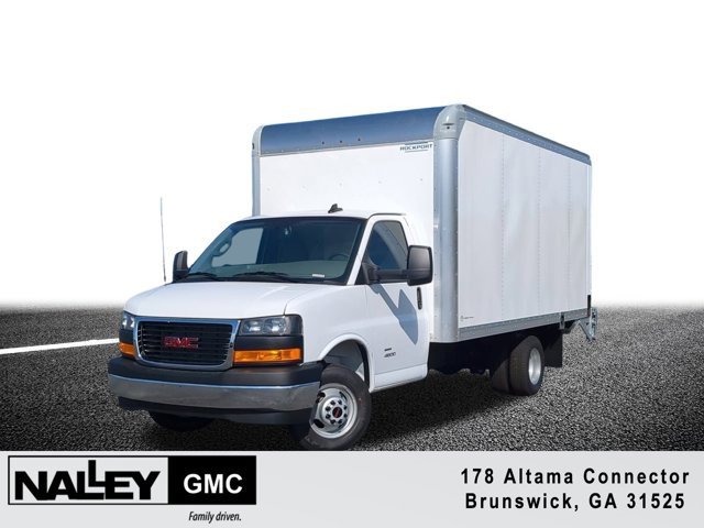 2025 GMC Savana Cutaway Work Van's photo