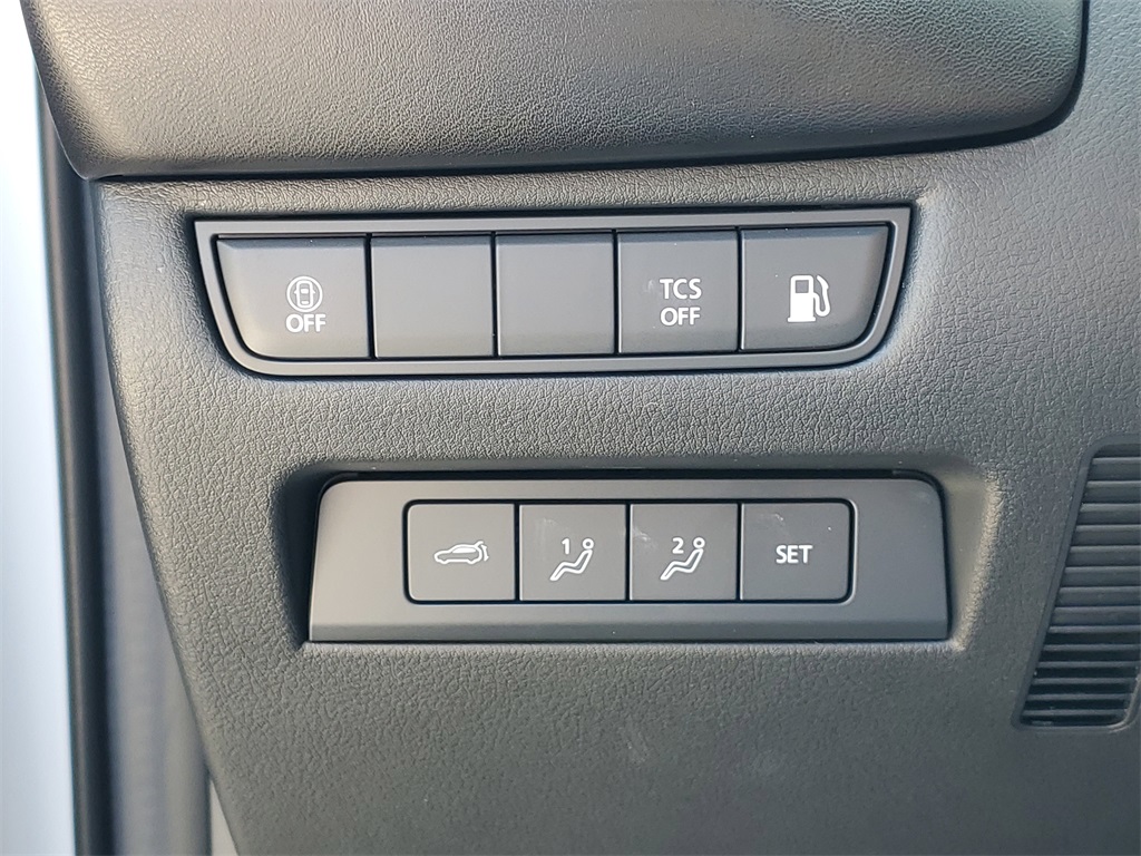 2025 Mazda CX-50 Premium photo 19