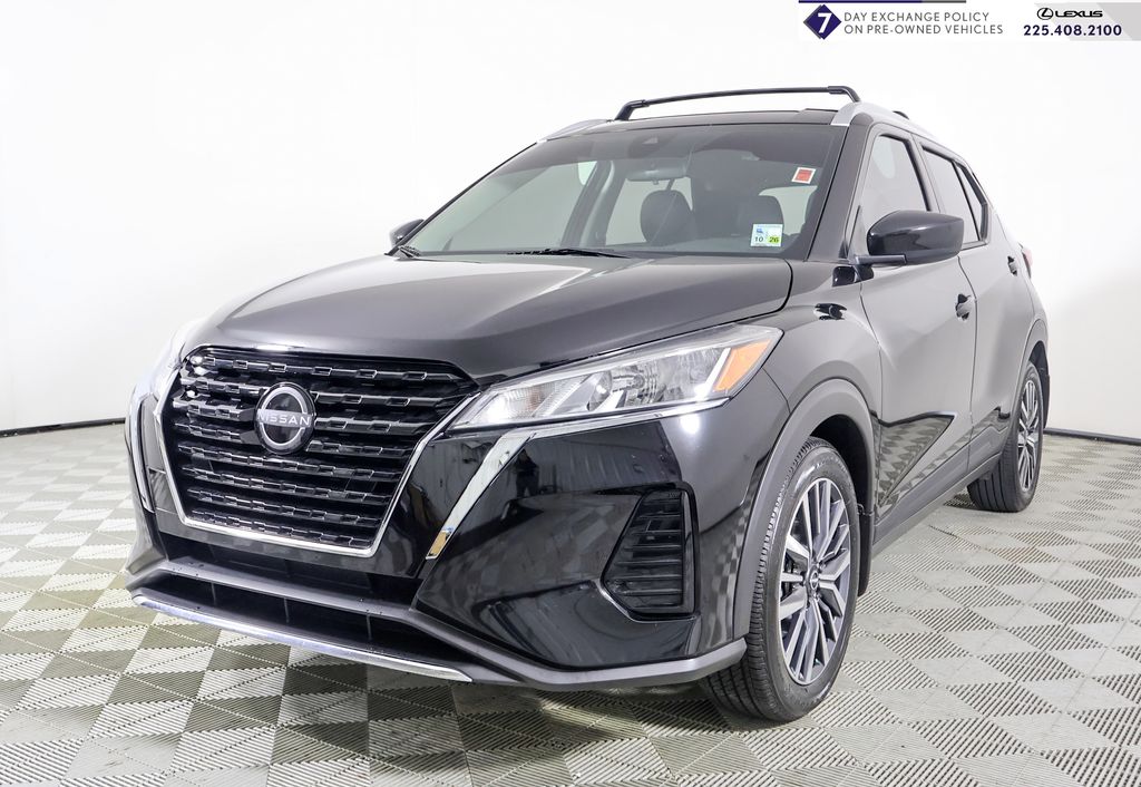 2024 Nissan Kicks SV's photo