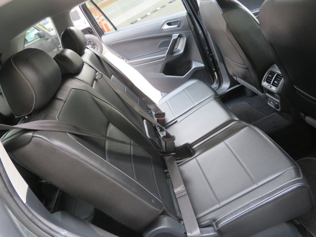 2021 Volkswagen Tiguan SE photo 14