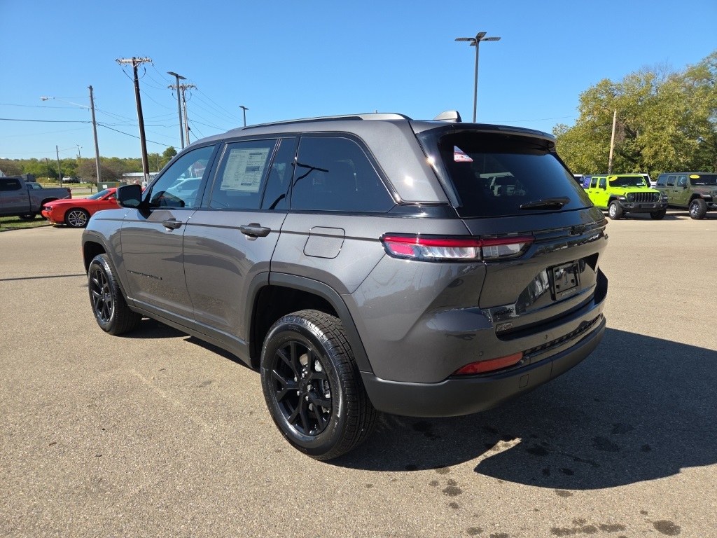 2025 Jeep Grand Cherokee Altitude X photo 3