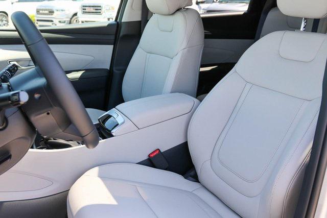 New 2025 Silver Hyundai SEL Convenience FWD image 9