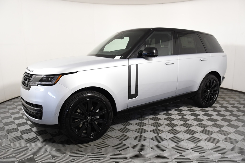 2025 Land Rover Range Rover SE photo 2