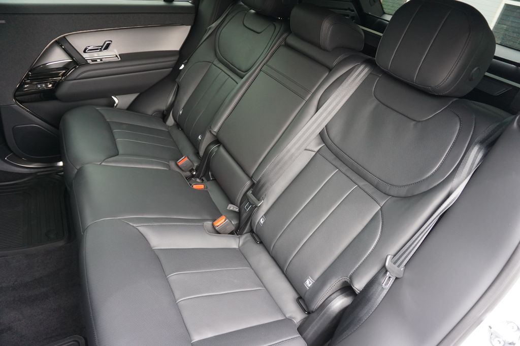 2025 Land Rover Range Rover Sport SE photo 29