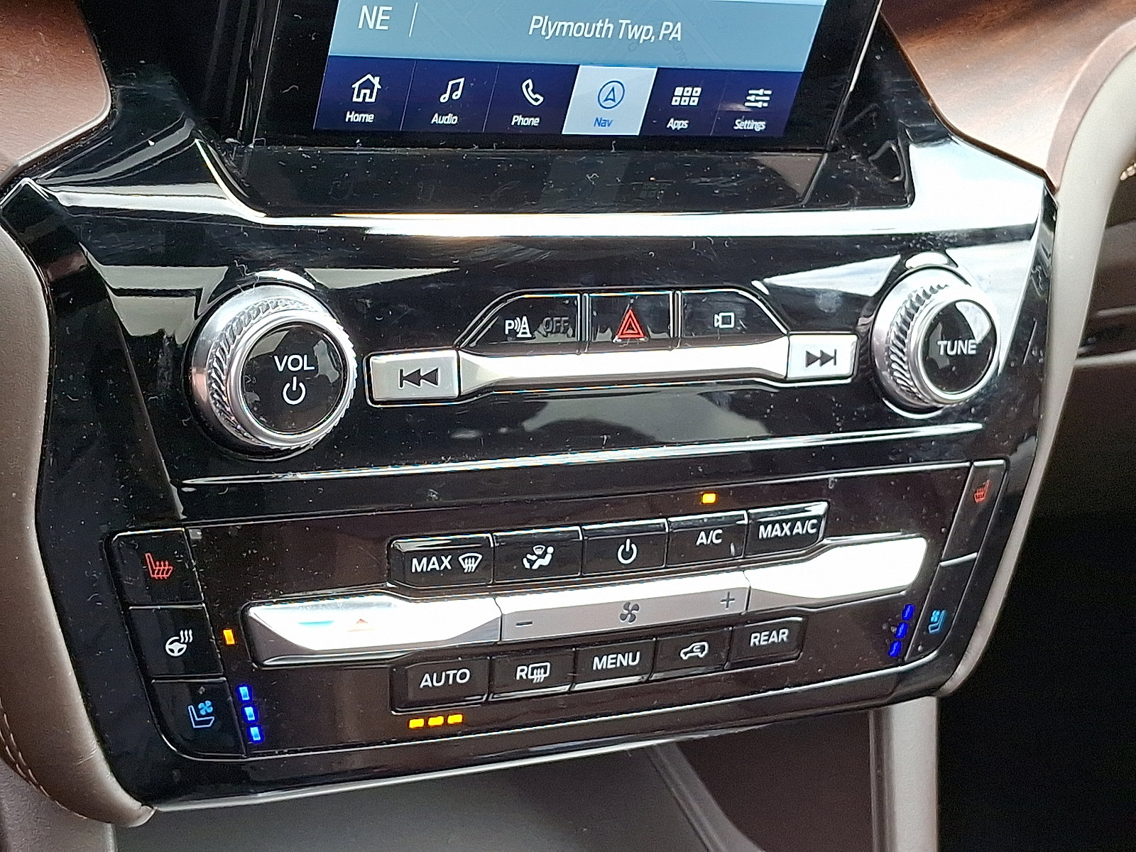 2023 Ford Explorer King Ranch photo 15