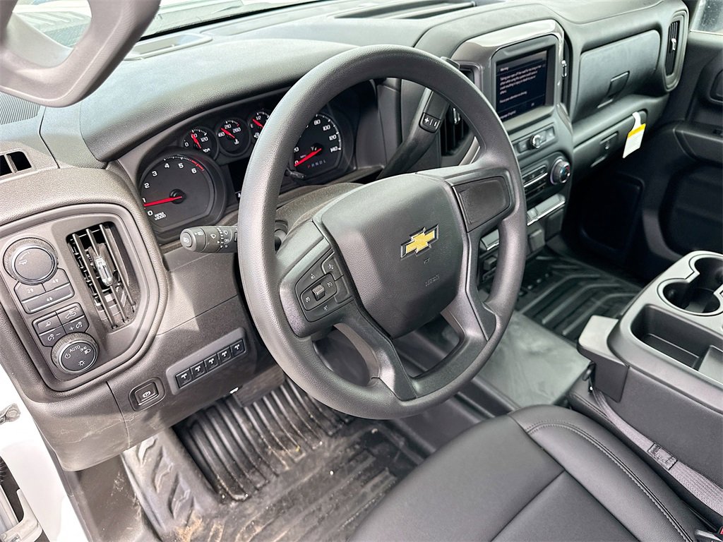 2024 Chevrolet Silverado 3500HD photo 6